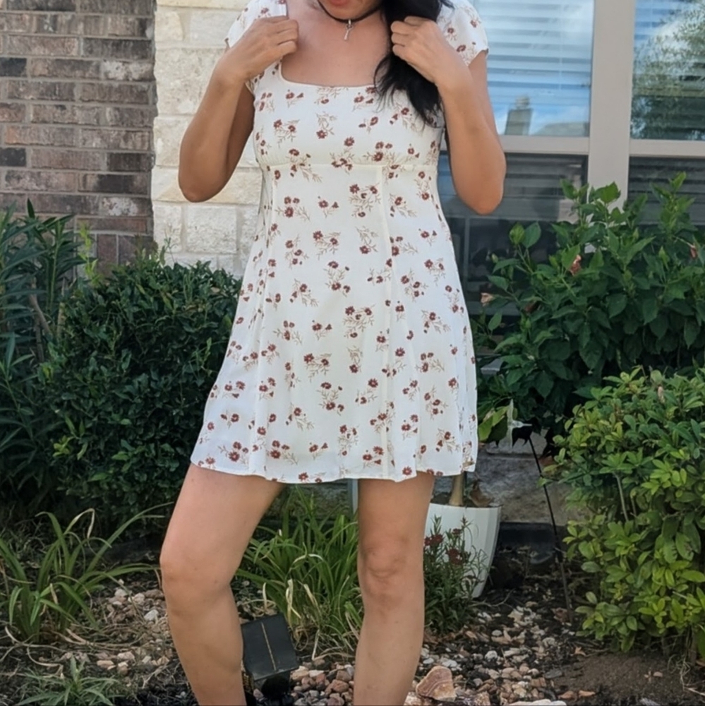 American Eagle Cream Floral Mini Dress